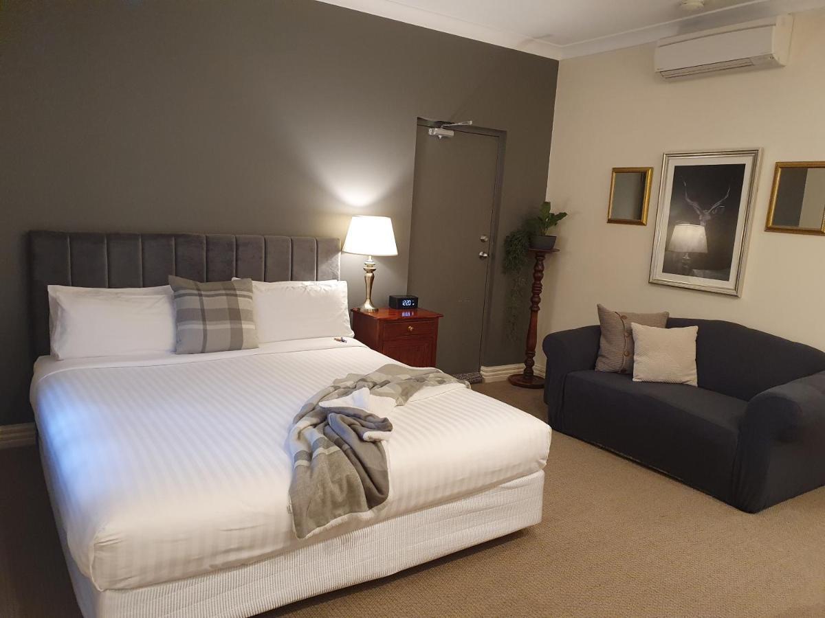 The Lancefield Lodge Lance Field エクステリア 写真